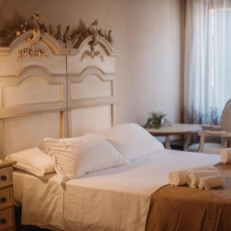 Hotel Oviv Dimora Del Borgo Аквавива-Пичена Экстерьер фото
