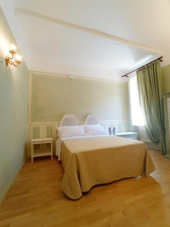 Hotel Oviv Dimora Del Borgo Аквавива-Пичена Экстерьер фото