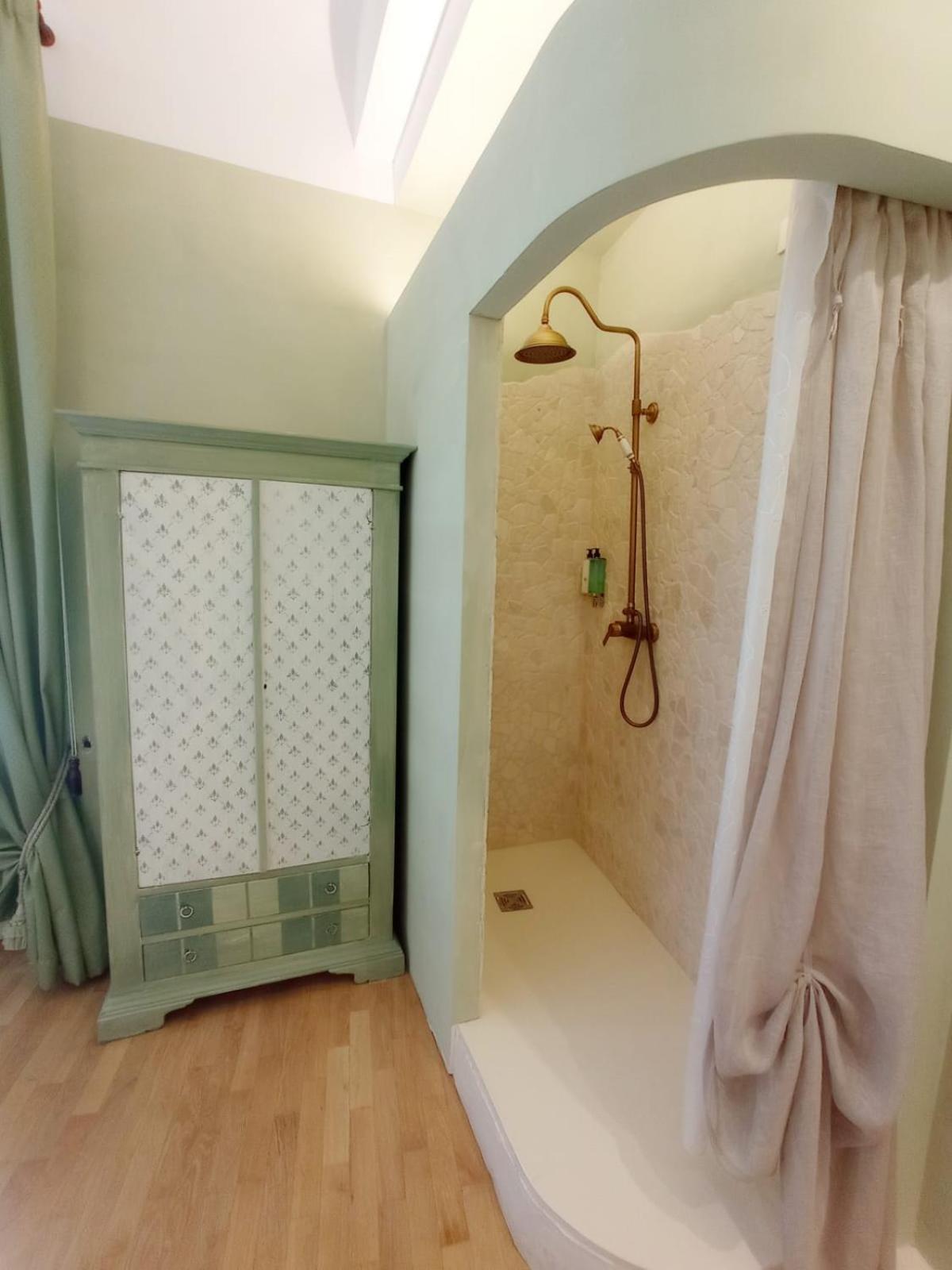 Hotel Oviv Dimora Del Borgo Аквавива-Пичена Экстерьер фото
