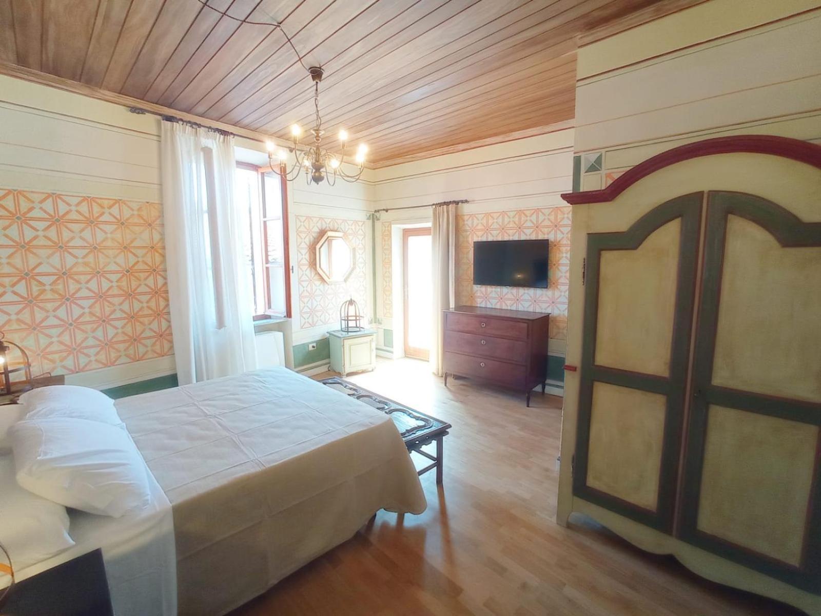 Hotel Oviv Dimora Del Borgo Аквавива-Пичена Экстерьер фото